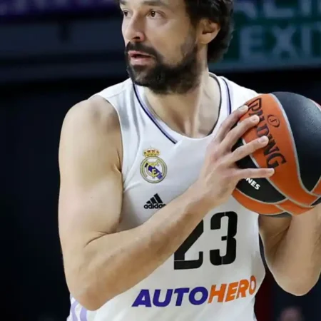 Real Madrid resiste el ataque de BAXI Manresa gracias a Sergio Llull