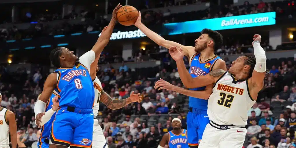 Oklahoma City Thunder. Créditos a Ron Chenoy