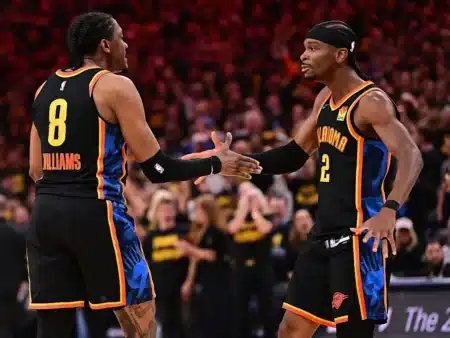 Paliza para los libros de historia de OKC a Denver: 1-1 y la serie va a Colorado