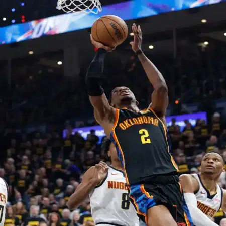 Oklahoma City Thunder derrota a Denver Nuggets y recupera el factor cancha
