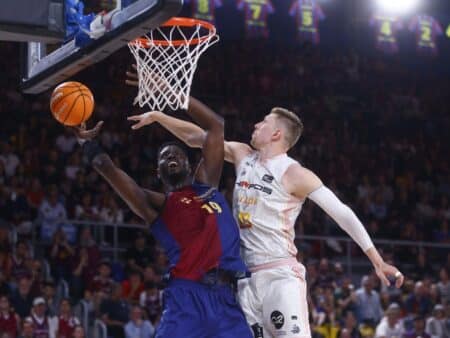 Barcelona se recupera con una victoria ante Lleida por amplio margen