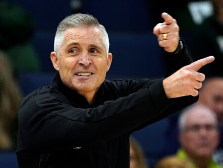 Phoenix Suns revela lo que busca para su nuevo entrenador en jefe