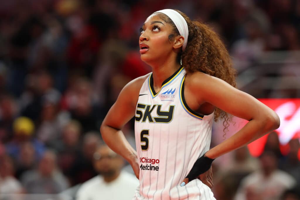 Angel Reese sigue cargando con las Sky en su pésimo inicio de WNBA 1 chicago sky v indiana fever