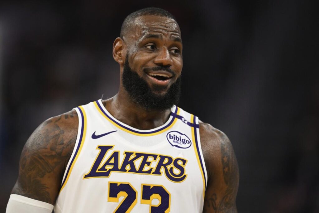 LeBron James ejerce su opción de jugador: ¿Qué significa esto para los Lakers? 1 LeBron
