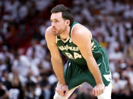Los Bucks quieren contar con Connaughton para la 2025/26