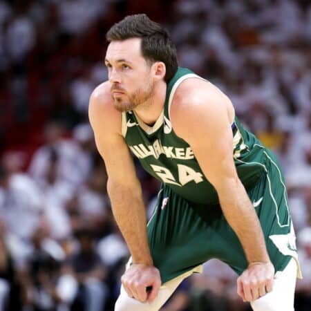 Los Bucks quieren contar con Connaughton para la 2025/26