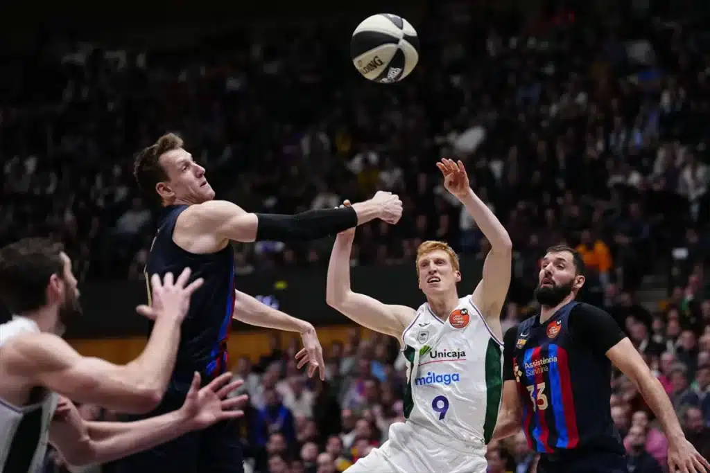 Pronóstico Unicaja vs Barcelona – Juego 1 Playoffs ACB (03/06/2025) 1 Unicaja vs Barcelona