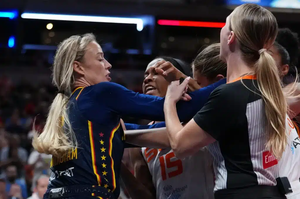 Fever vs Sun: El partido que expuso la intensidad física en la WNBA 2025 1 Fever vs Sun