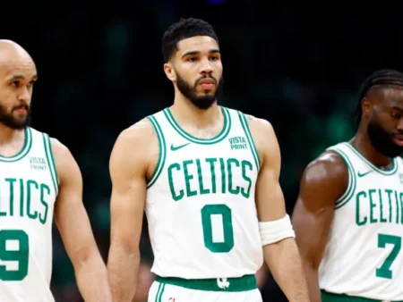 Boston Celtics revoluciona el mercado: Nuevos rumores de traspasos tras Jrue y Porzingis