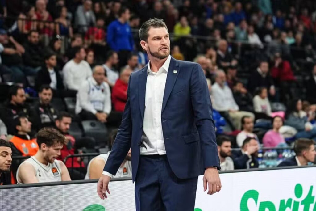 Un regreso inesperado al baloncesto NBA: ¿Qué planea para los Blazers? 1 Tiago Splitter