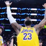 Mercado de traspasos NBA 2025-2026: Altas, bajas, renovaciones y rumores de los diferentes equipos. Créditos a AP