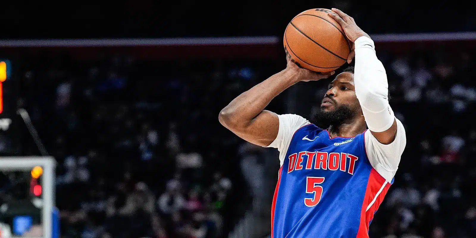 ¿Adiós Reaves? 5 nombres que podrían reemplazarlo en los Lakers 2 Lakers