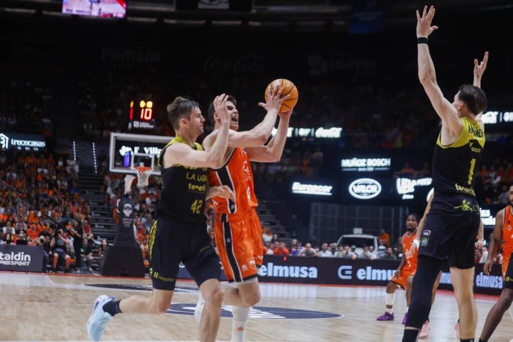 Pronóstico Valencia Basket vs CB Canarias – Juego 2 Playoffs ACB (12/06/2025) 1 Valencia Basket vs CB Canarias