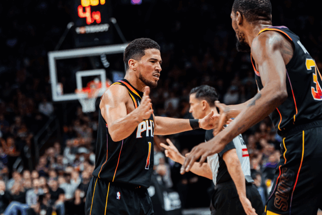 ¿Es Devin Booker el líder que necesitan los Suns para ser campeones en la NBA? 1 Devin Booker el líder que necesitan los Suns para ser campeones en la NBA