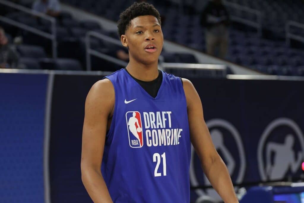 Draft NBA 2025: ¿Por qué Ace Bailey canceló su entrenamiento con los 76ers? 1 El Draft NBA 2025 está generando gran expectación, y Ace Bailey, estrella de Rutgers, se ha convertido en uno de los nombres más intrigantes