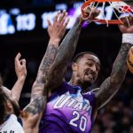 El mercado NBA sigue activo: John Collins se queda, ejerce su contrato de jugador con los Utah Jazz