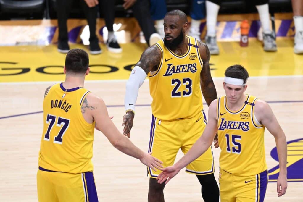 Lakers con un objetivo claro, un pívot que pueda sentar las bases del futuro 1 Lakers