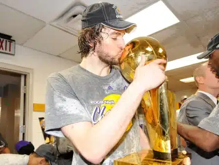 El día que Pau hizo historia: Se cumplen 16 años de su primer título con los Lakers