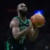 ¿Se Complica la Campaña de Boston Celtics? Jaylen Brown Pasa por el Quirófano