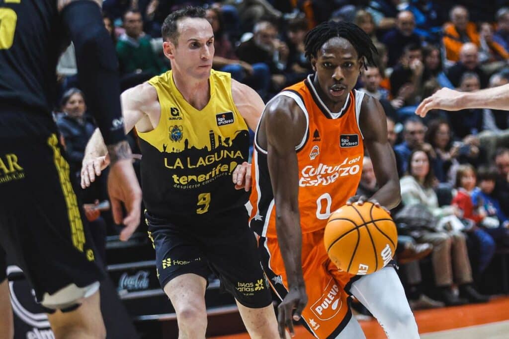 ¿El rugido de la Fonteta? Valencia Basket golpea primero en la semifinal de los Playoff ACB 1 Valencia Basket golpea primero en la semifinal de los Playoff ACB