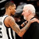 En la NBA, donde las historias de superación resuenan, el vínculo entre Gregg Popovich y Dejounte Murray destaca como un ejemplo de humanidad