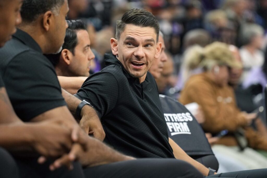 ¿Cuáles son los candidatos al banquillo de Phoenix Suns para la 25/26? 1 Phoenix Suns