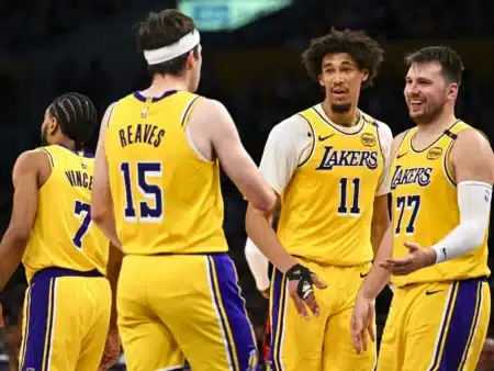 Salarios NBA: ¿Cuánto ganan los jugadores de los Lakers en 2025‑2026?