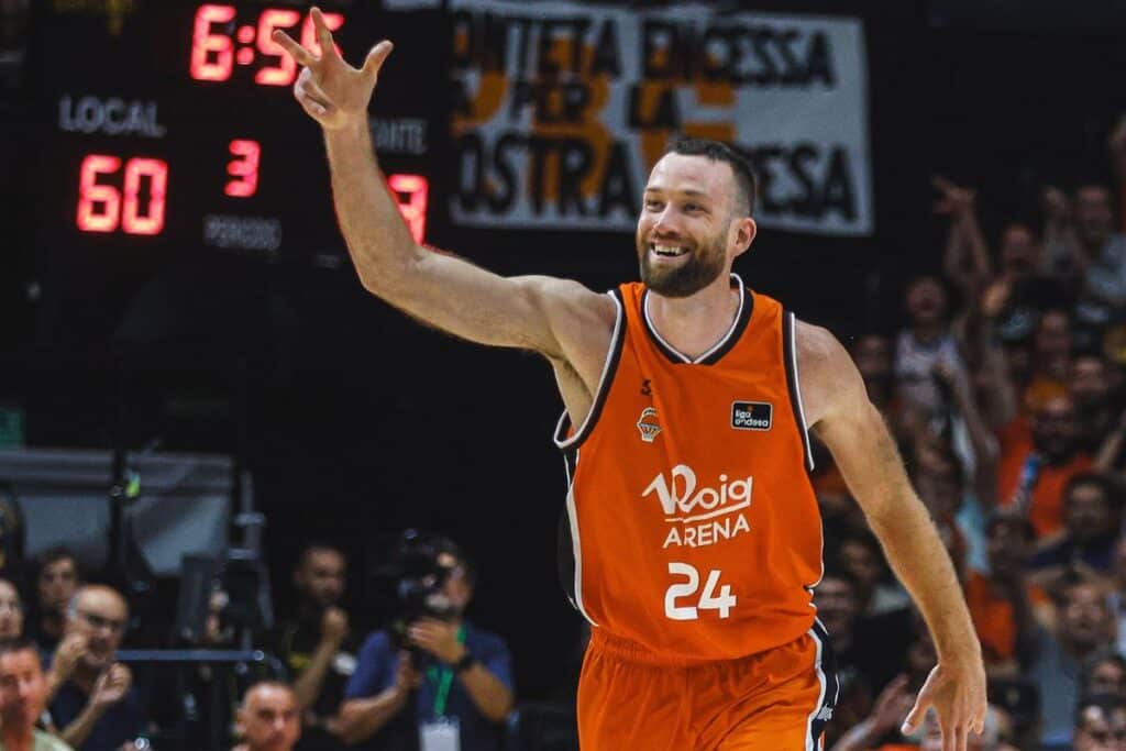 Paso firme hacia la Final: Valencia Basket aplasta a Tenerife en el Juego 2 de los PlayOff ACB 1 Valencia Basket aplasta a Tenerife en el Juego 2 de los PlayOff ACB