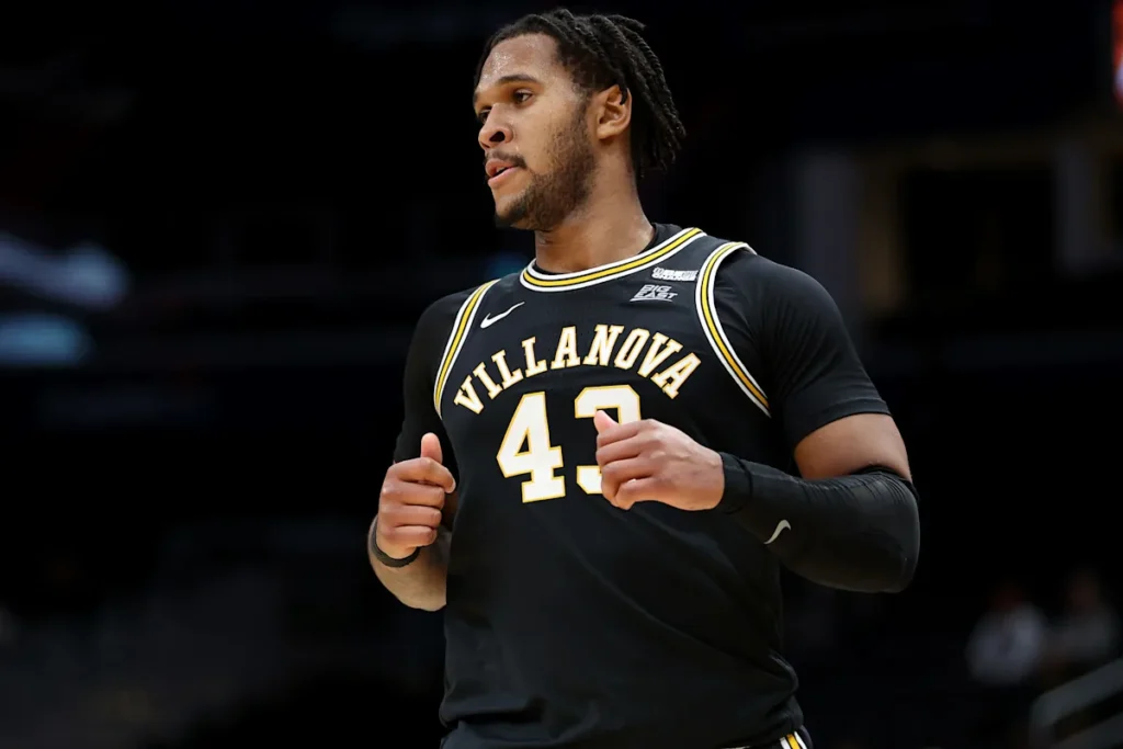 Lakers dan el golpe: Fichan al máximo anotador de la NCAA tras el Draft NBA 2025 1 Eric Dixon