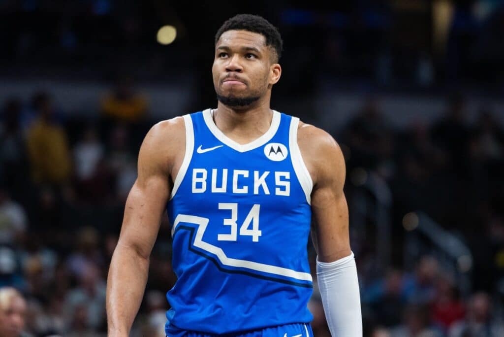 Mercado NBA: ¿Reconstrucción en los Bucks? El dilema de Giannis en 2025 1 El dilema de los Bucks en el mercado NBA