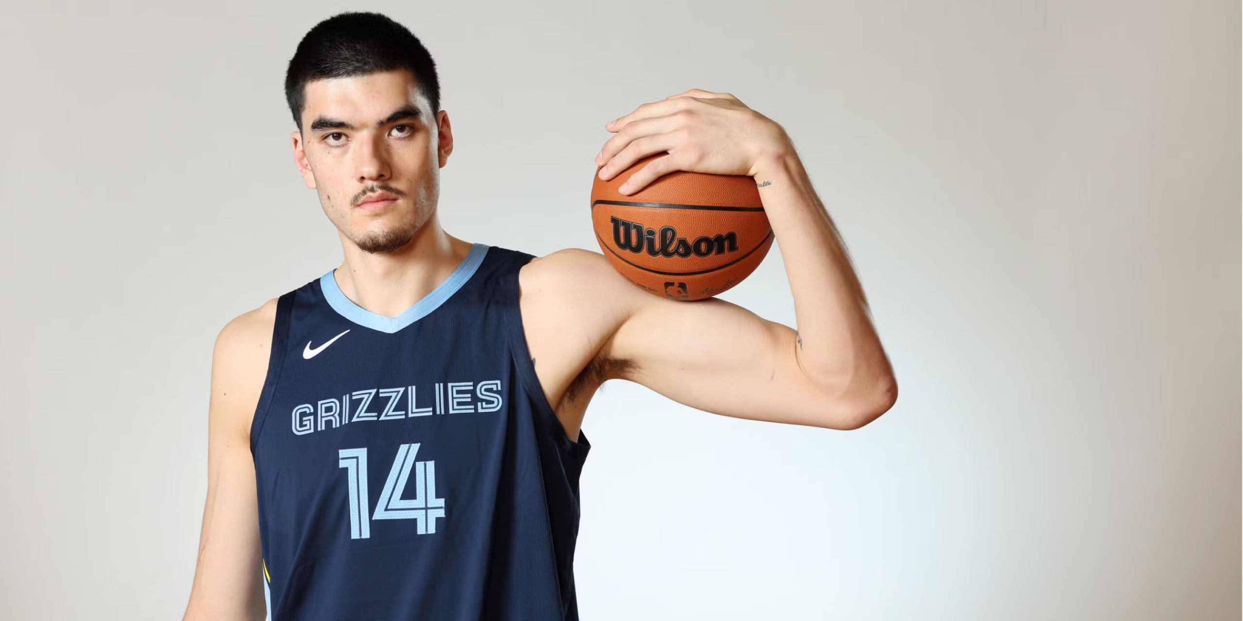 Grizzlies pierde a Zach Edey para el comienzo de temporada 1 Zach Edey. Memphis Grizzlies