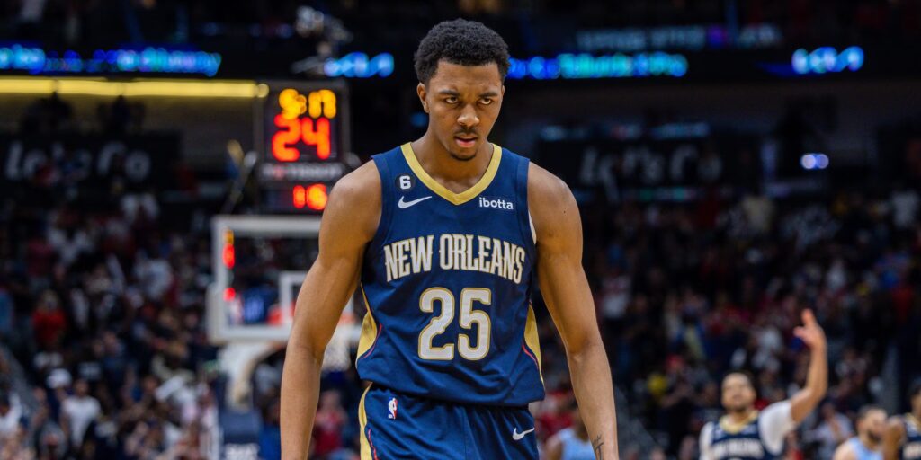 ¿Adiós Reaves? 5 nombres que podrían reemplazarlo en los Lakers 3 Lakers