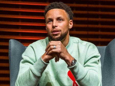 ¿De cuánto es la fortuna de Steph Curry en la actualidad?