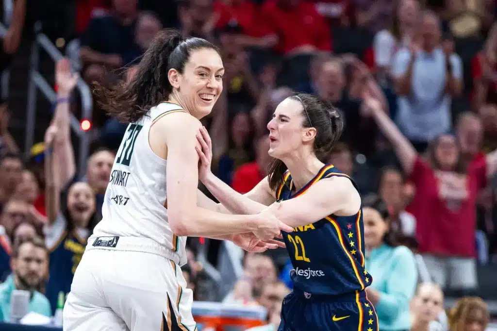 Fever vs Liberty: El partido que paralizó la WNBA 1 WNBA