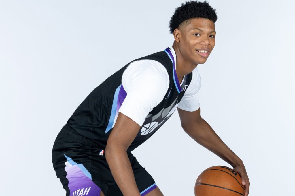 Liga de Verano NBA: El estreno de Ace Bailey en Utah ¿Cumplió las expectativas tras el drama del Draft? 1 Liga de Verano NBA: El estreno de Ace Bailey en Utah ¿Cumplió las expectativas tras el drama del Draft?