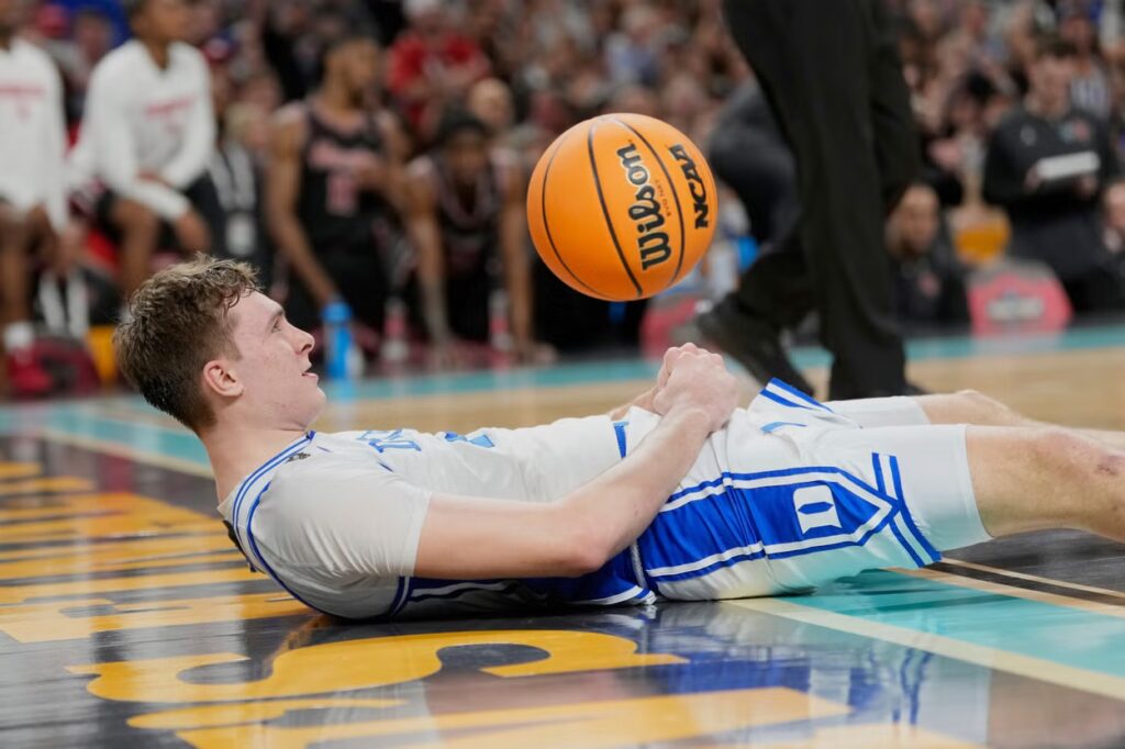 Liga de Verano NBA: ¿El boleto más caro de la historia? El efecto Bronny vs Flagg 1 Liga de Verano NBA: ¿El boleto más caro de la historia? El efecto Bronny vs Flagg (AP)