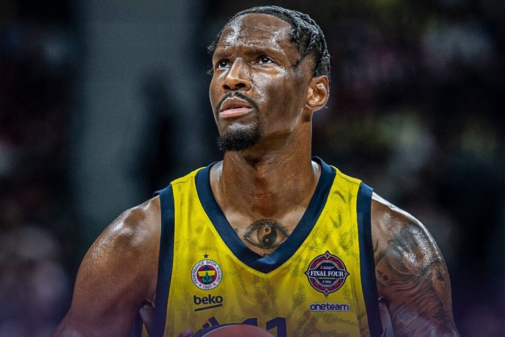 Campeón de la Euroliga a la NBA: ¿Qué aportará Nigel Hayes-Davis a este equipo? 1 Campeón de la Euroliga a la NBA: ¿Qué aporta Nigel Hayes-Davis a este equipo?