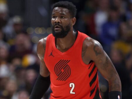 ¿Qué aportará Deandre Ayton a los Lakers? Su rol junto a LeBron y Doncic