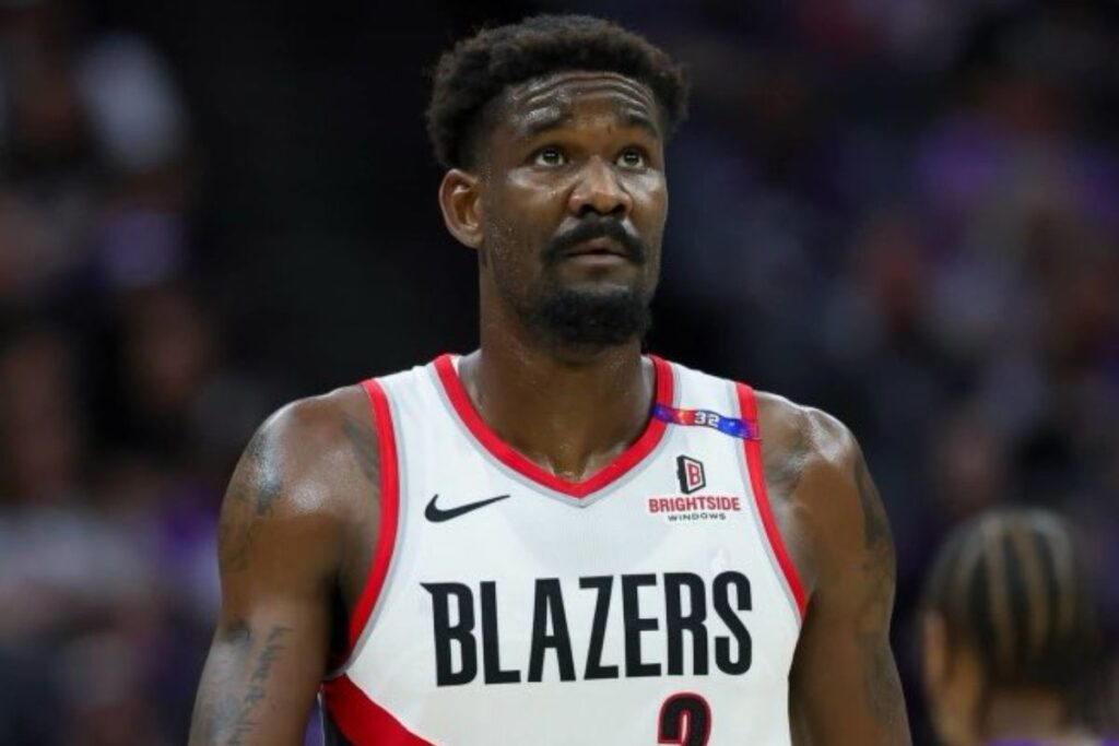 Los Lakers han dado un golpe en la mesa al incorporar a Deandre Ayton