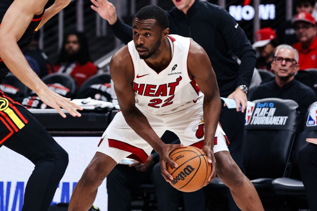 Lakers y Heat en negociaciones: ¿Cuál es el costo de fichar a Wiggins? 1 Lakers y Heat en negociaciones: ¿Cuál es el costo de fichar a Wiggins?