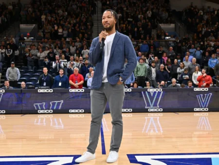 ¿Cuál es el noble gesto de Jalen Brunson que conmueve a la NBA?