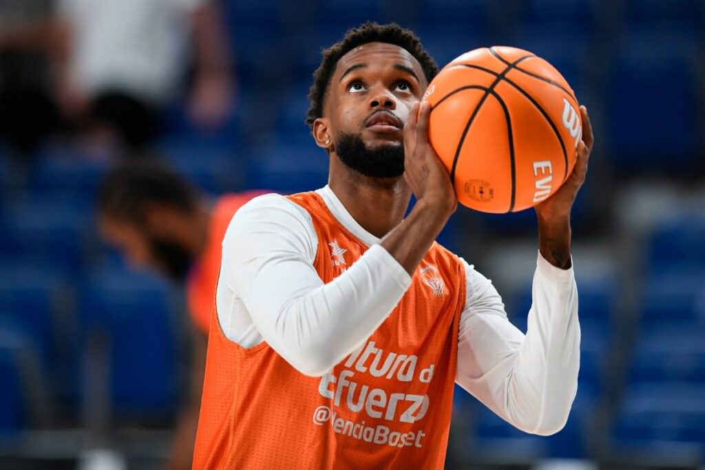 Jean Montero renueva hasta 2028 con Valencia Basket