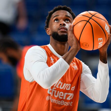 El talento dominicano se queda: Jean Montero renueva hasta 2028 con Valencia Basket