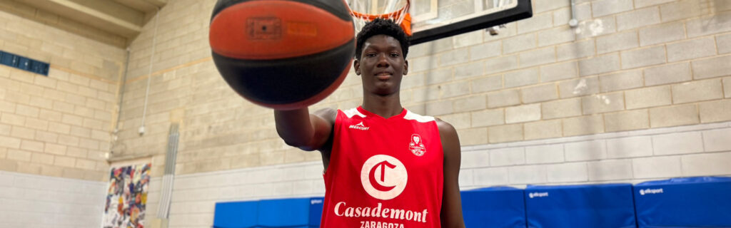 El gigante de 14 Años que revoluciona el Mercado ACB con Casademont Zaragoza 1 El gigante de 14 Años que revoluciona el Mercado ACB con Casademont Zaragoza