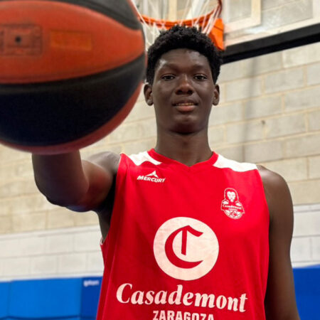 El gigante de 14 Años que revoluciona el Mercado ACB con Casademont Zaragoza