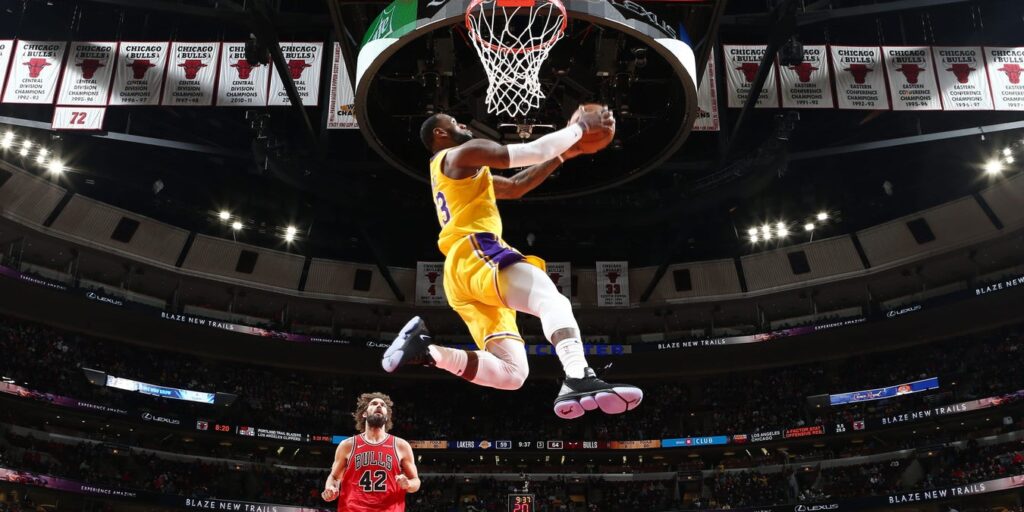 LeBron James hace historia: ¿Cuál es su nuevo récord con mates en la NBA? 1 LeBron James hace historia: ¿Cuál es su nuevo récord con mates en la NBA?