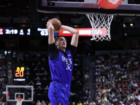¿Qué pasó con Flagg? Los Mavericks sorprenden al excluirlo de la Liga de Verano NBA