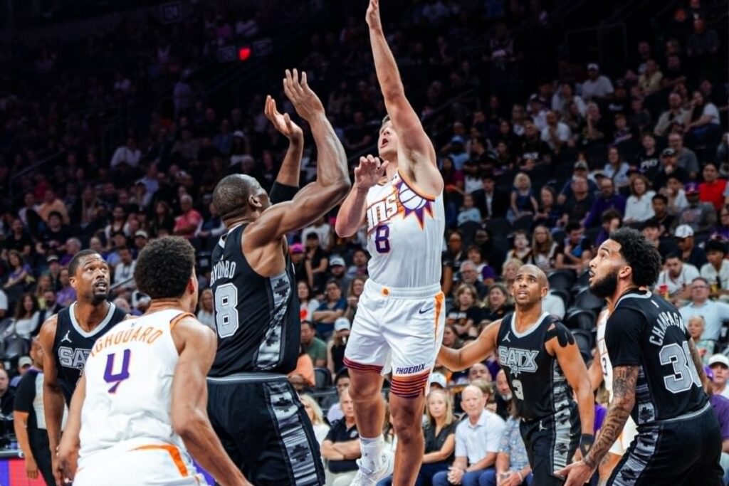 Traspasos NBA: La figura defensiva que cambia a los Lakers por Phoenix