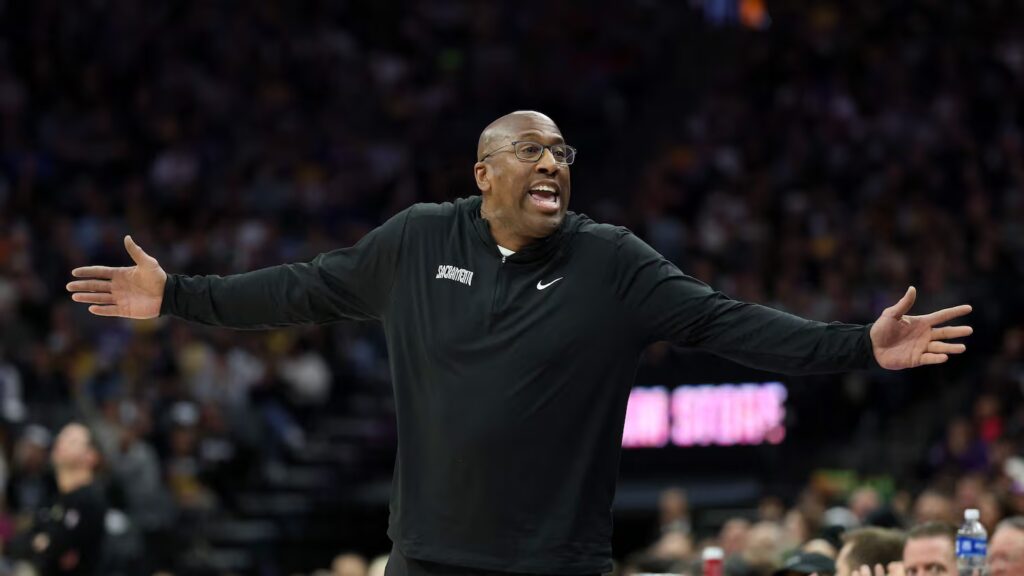 Mike Brown, el elegido: Nueva York redefine su futuro con un técnico probado en la NBA
