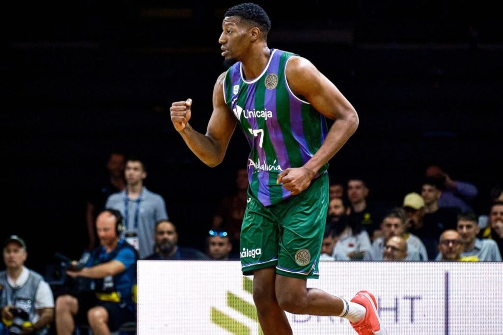 Fin a los rumores: ¿Qué pívot estelar refuerza al Valencia Basket? 1 Fin a los rumores: ¿Qué pívot estelar refuerza al Valencia Basket?